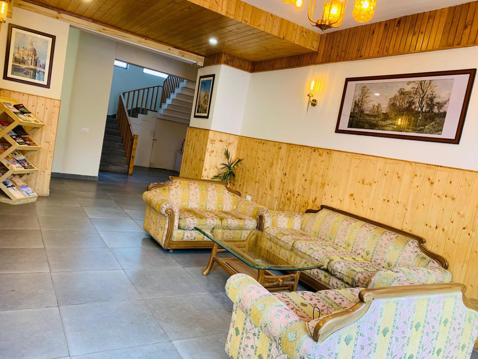 The Bulevar - Whispering Willows Hotel Sissu Exterior photo